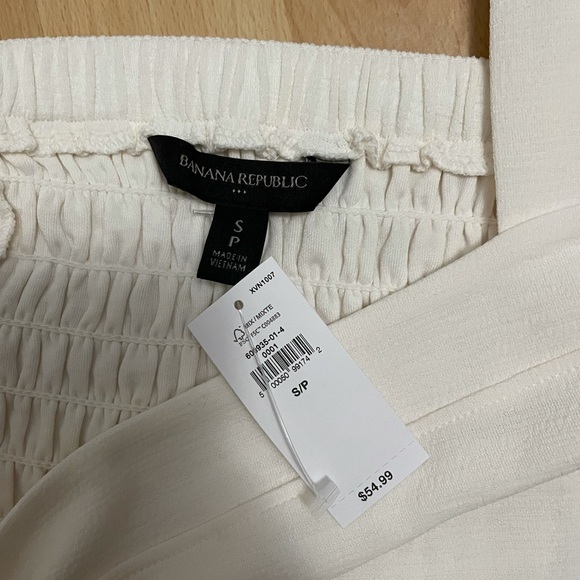 Square Neck, Puffy Sleeve Top - Picture 2 of 3